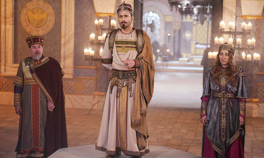 The most watched serie of Mehmed Fetihleri Sultani continues in Episode 6! Witness Mehmed face danger, navigate political intrigue, and embark on a new journey. Discover where to watch the episode with English subtitles!