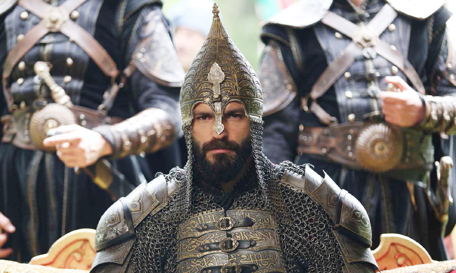 Brace yourself for a heart-pounding episode of Mehmed Fatihli Sultanı (Season 1, Episode 14 with English subtitles)! Witness Sultan Mehmed's unwavering determination as he leads the Ottoman army in a final assault on Dimitria Castle. Meanwhile, a cunning plan unfolds in Constantinople, and a power struggle emerges within the Hurufis. Unravel the drama on NiaziPlay!