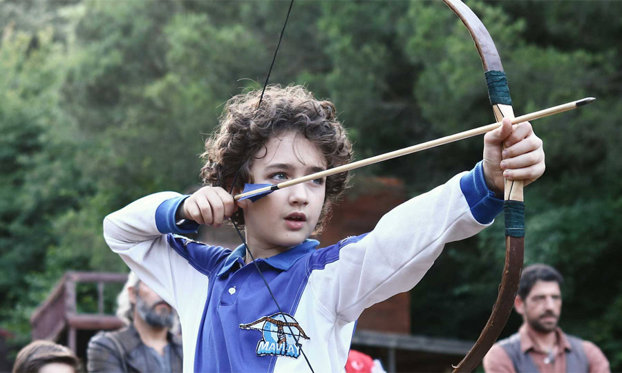 Witness Mete's determination in Tozkoparan Season 3, Episode 35 (Urdu subtitles) on NiaziPlay! Will he conquer the archery challenge and rise above the bullying? Join the adventure and discover the power of perseverance!