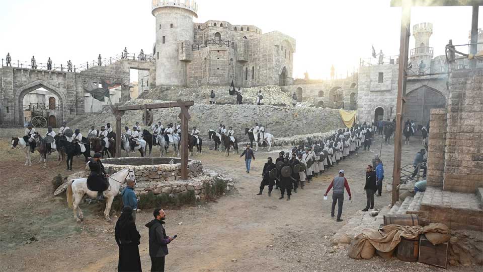 Al-Sabbah's followers renewing their allegiance, preparing to seize Almout Castle in Al Hashashin (The Assassins) Episode 18 with Urdu subtitles.