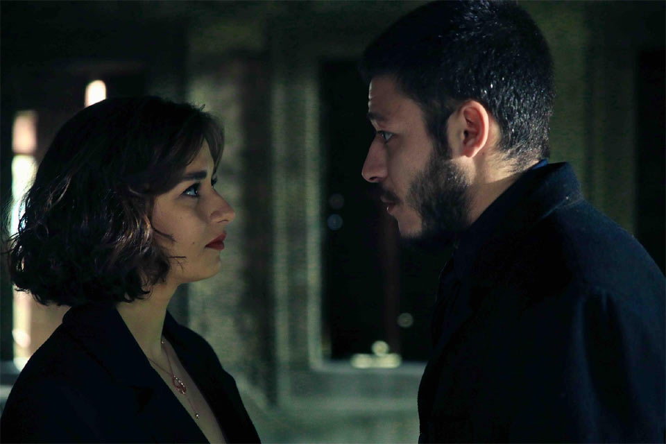 Çukur Episode 121: Yamaç and Vartolu's Intense Face-Off