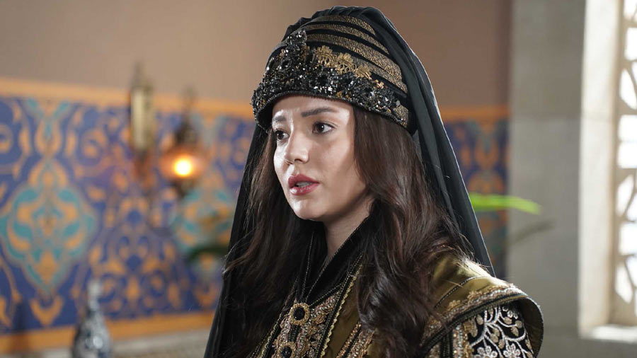 Witness the escalating tension in Mehmed Fetihler Sultani Season 2 Episode 18 (Urdu Subtitles) on NiaziPlay. Mehmed thwarts Byzantine plots while Çandarlı seeks vengeance. A desperate plea for help from Constantinople shakes the balance of power.