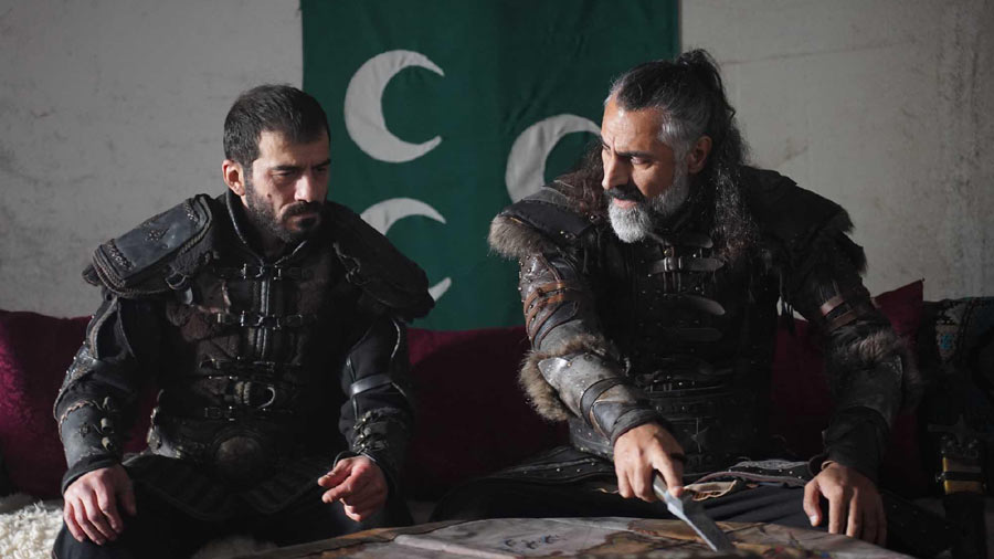 Watch Mehmed Fetihler Sultani Season 2 Episode 29 with English Subtitles. Dive into the gripping events of Bolum 29, featuring palace conspiracies, battles, and Byzantine intrigue. Stream now on NiaziPlay.