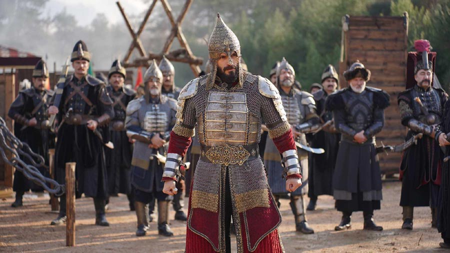 Watch Mehmed Fetihler Sultani Season 2 Episode 30 with Urdu Subtitles. Witness Sultan Mehmed’s strategic moves, internal betrayal, and battles for Constantinople. Stream now on NiaziPlay.