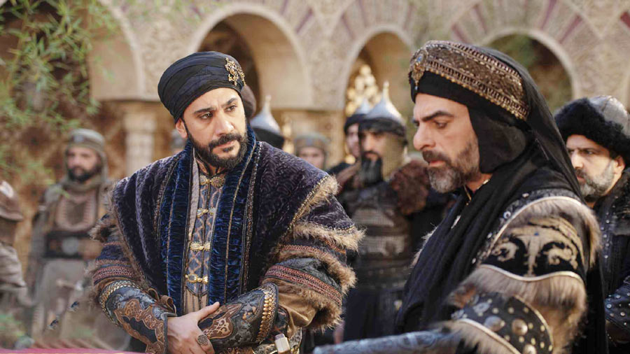 Watch Sultan Salahuddin Ayyubi Season 2 Episode 41 with English Subtitles. Witness Saladin’s strategies, Börü’s heroics, and the political intrigue of Cairo. Stream now on NiaziPlay.