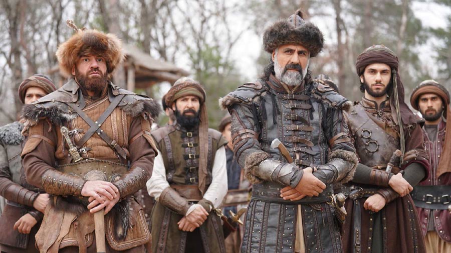 Mehmed Fetihler Sultani Season 2 Episode 36 Urdu Subtitles – Sultan Mehmed prepares for the ultimate battle! Watch Bolum 36 with Urdu Subtitles exclusively on NiaziPlay.