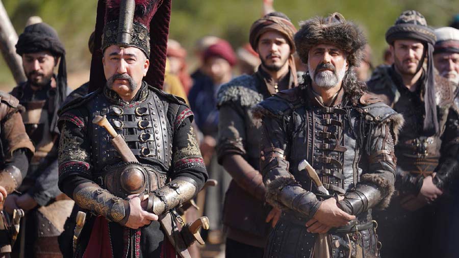 Watch Mehmed Fetihler Sultani Season 2 Episode 38 (Bolum 38) with Urdu Subtitles. Witness Sultan Mehmed’s legendary conquest and strategic brilliance. Stream now on NiaziPlay!