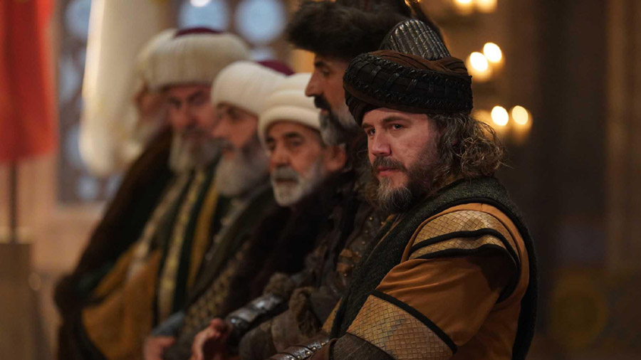 Watch Mehmed Fetihler Sultani Season 2 Episode 45 Urdu Subtitles on NiaziPlay as Sultan Mehmed's reforms face threats from a dangerous underground group. Bolum 45 of SEASON 2 is packed with betrayal, politics, and vision. Watch now in HD.