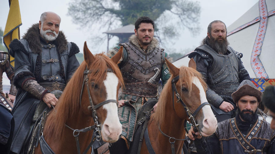 Watch Kurulus Osman Season 6 Episode 191 Urdu Subtitles as Osman Bey ignites a new expedition, reunites with Turgut Gazi, and prepares for a strategic clash with Kuçar. Stream full episode in Urdu Subtitles on NiaziPlay.