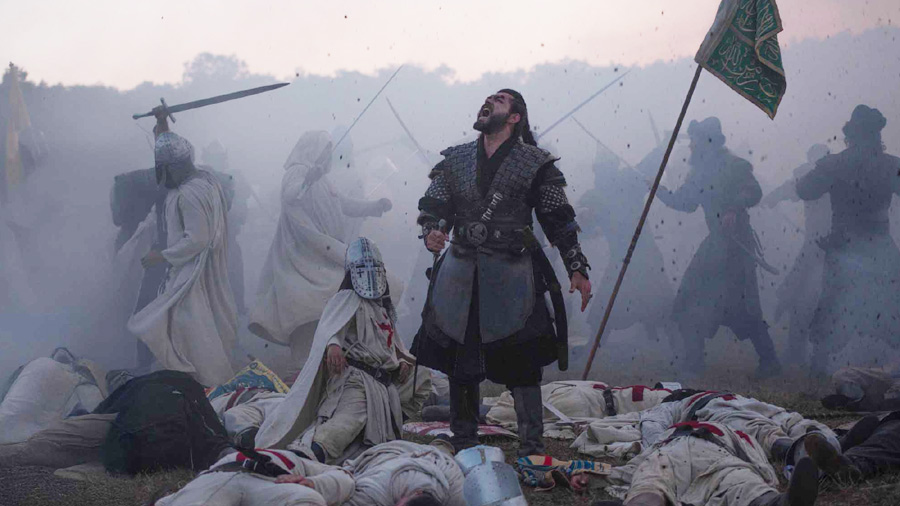 Watch Sultan Salahuddin Ayyubi Season 2 Episode 58 English Subtitles as Saladin’s army prepares for the decisive battle of Hattin. Bolum 58 brings faith, strategy, and justice to the forefront. Watch now on NiaziPlay.