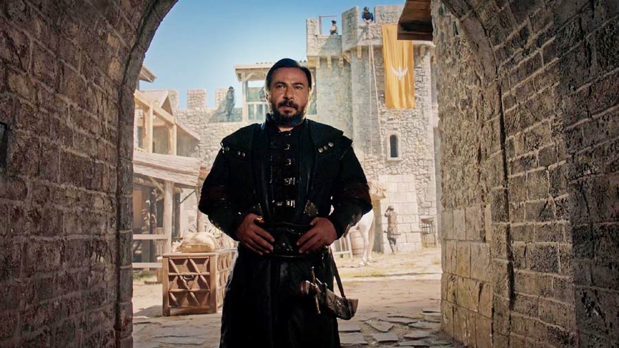 Watch Kurulus Osman Season 6 Episode 193 English Subtitles on NiaziPlay. With Claudius defeated but not silenced, Osman Bey faces a deeper threat lurking within Mudurnu. Bolum 193 uncovers betrayal, rebellion, and sacrifice.