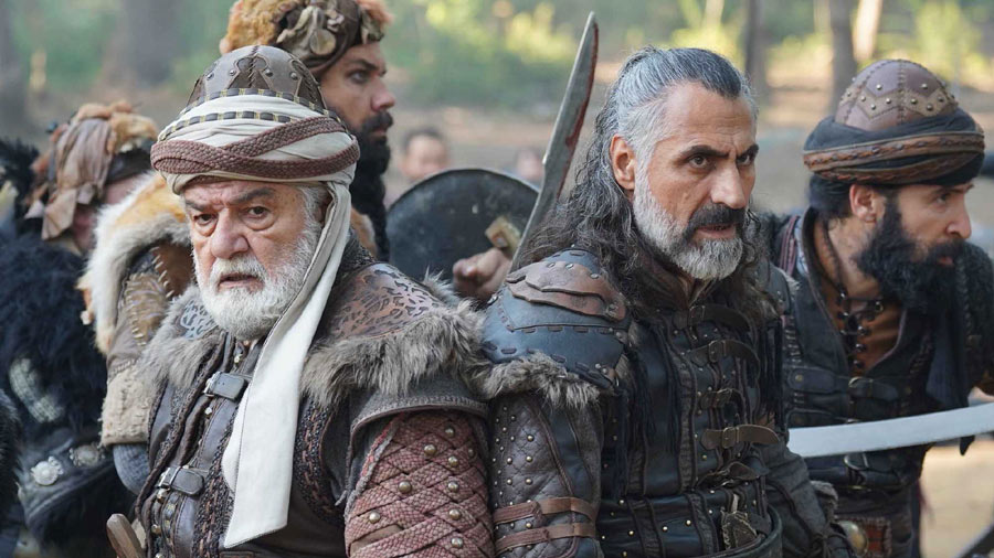 Watch Mehmed Fetihler Sultani Season 2 Episode 48 English Subtitles on NiaziPlay. Zağanos closes in on Çandarlı while Vlad forges a new alliance with Mehmed. Bolum 48 delivers high-stakes drama in SEASON 2's most pivotal moment yet.