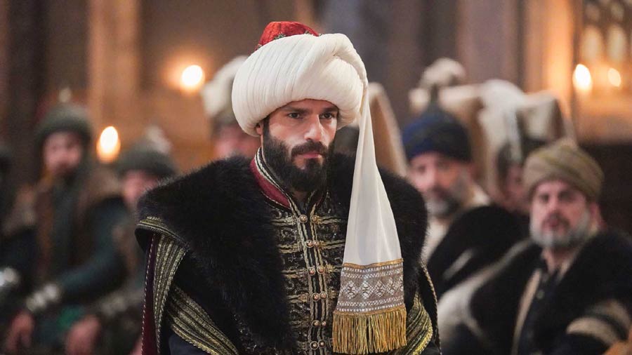 Watch Mehmed Fetihler Sultani Season 2 Episode 49 Urdu Subtitles on NiaziPlay. With Çandarlı on trial and Mahmud Pasha’s return to the capital, Bolum 149 marks a political turning point in SEASON 2.